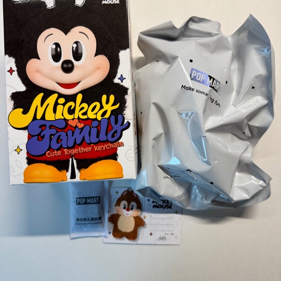 Pop Mart Disney Mickey Family Cute Together Keychain - Dale **READ** - Picture 1 of 6